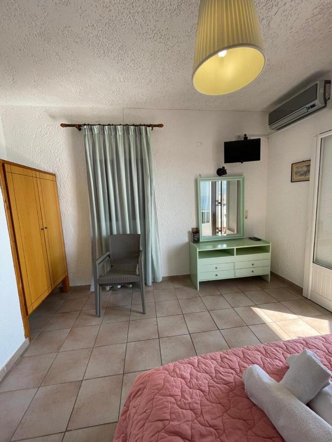 Yannis Apartments Barbati Exterior photo