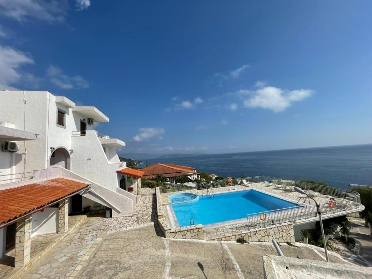 Yannis Apartments Barbati Exterior photo