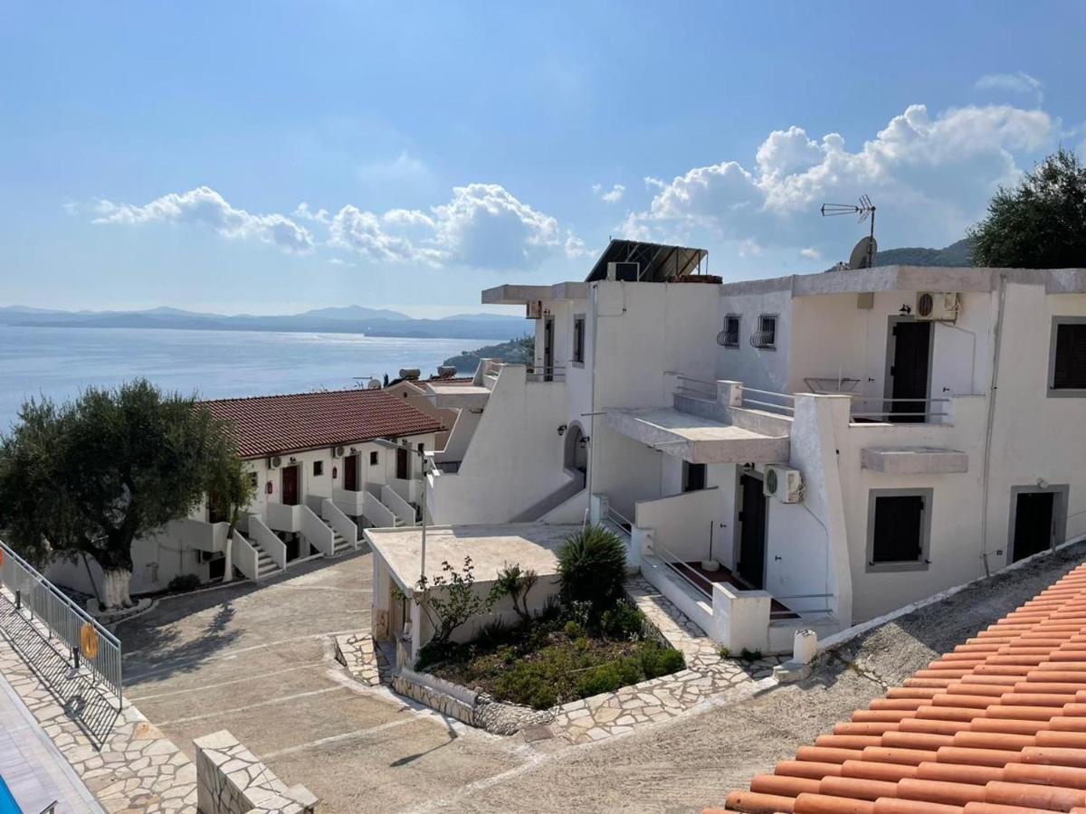 Yannis Apartments Barbati Exterior photo