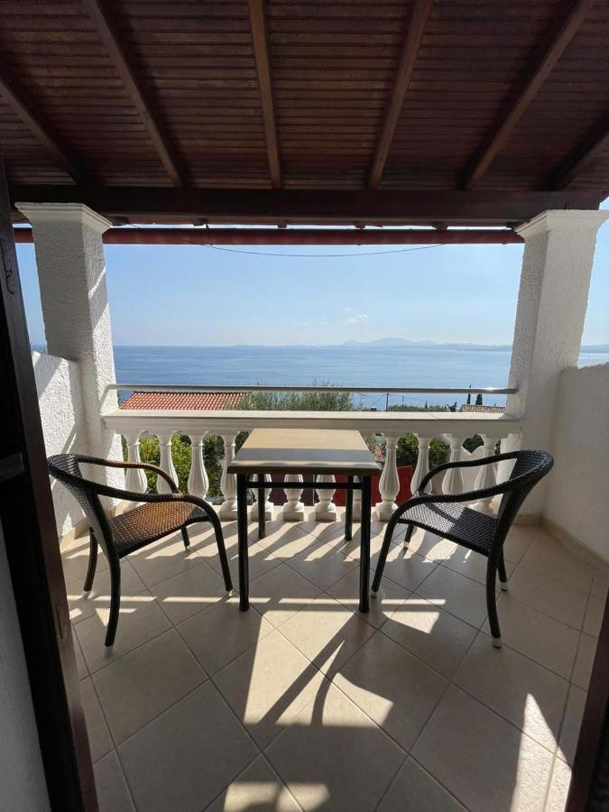 Yannis Apartments Barbati Exterior photo