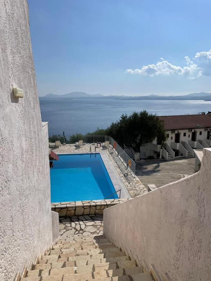 Yannis Apartments Barbati Exterior photo
